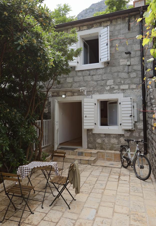 Seven Hills Duplex Eco-Cottage Kotor Exterior photo